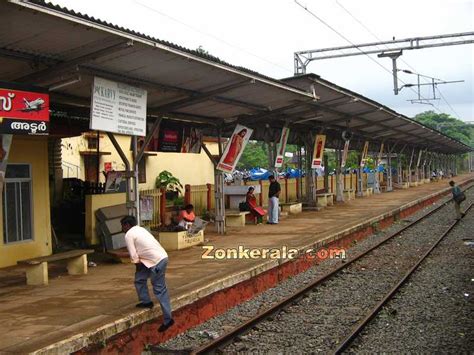 Thiruvananthapuram central, chalai bazaar, chalai at what time kerala express 12625 departs from the trivandrum cntl (tvc)? Tiruvalla railway station
