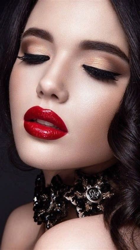 Pin By Ranissubnar On Lips Perfect Red Lipstick Beautiful Makeup