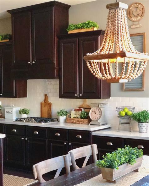 10 Ideas For Decorating Above Kitchen Cabinets Wow Blog