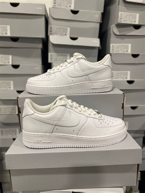 Nike Air Force 1 07 Low Triple Mens White Cw2288 111 New 7 13