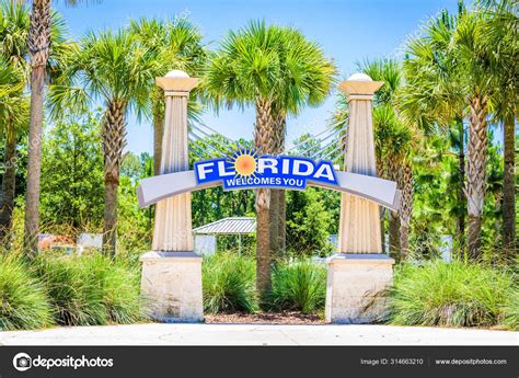 Welcome To Florida Sign Stock Editorial Photo © Sepavone 314663210
