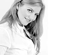 Přední česká logistická platforma zásilkovna, kterou založila podnikatelka a členka forbes žebříčku nejvýznamnějších žen česka simona kijonková, plánuje ke svým 3650 výdejním místům přidat dalších 150. Simona Kijonková (Zásilkovna.cz): Naší vizí je mít jen v ...