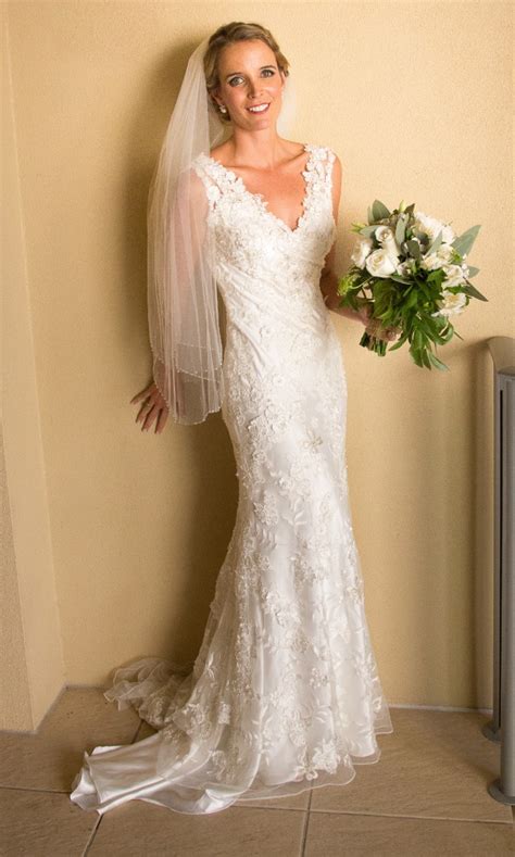 Https://tommynaija.com/wedding/allure 8800 Wedding Dress For Sale