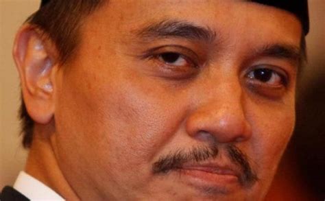 Surat permintaan pengembalian inventaris kemenpora kepada roy suryo selaku mantan menteri pemuda dan olahraga partai demokrat telah menerima surat pengajuan non aktif jabatan dari wakil ketua umum partai demokrat roy suryo. Roy Suryo Sarankan Ahok ke Rumah Sakit Jiwa - Warta Kota