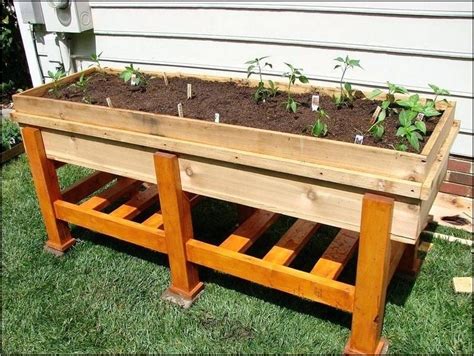 Along with being on a decent height, they help gain an amazing weeding control. Above Ground Vegetable Garden Box Plans | Home and Garden ...