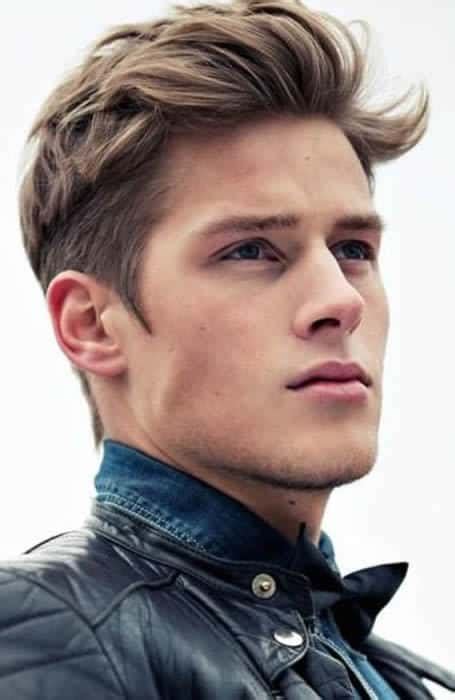 You can use gel to create softer looks, like a quiff and pompadour. 45 Quiff Haircuts for Modern Men (2021 Guide) - Cool Men's ...
