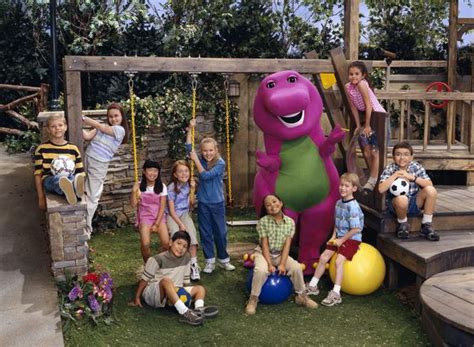 A Young Demi Lovato And Selena Gomez On Barney And Friends 2002 2004