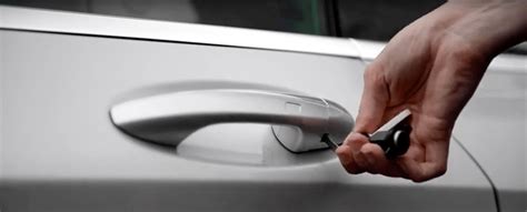 Now break off the handle of your fork and stick it between the prongs. Unlock Your Door with a Mercedes-Benz Blade Key | Fletcher ...