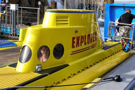 Finding Nemo Ride At Disneyland Things You Need To Know