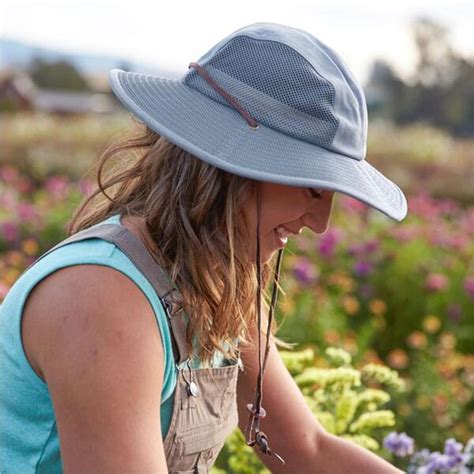 The Best Holiday Gifts For Gardeners Packable Sun Hat Sun Hats Hiking Hats For Women