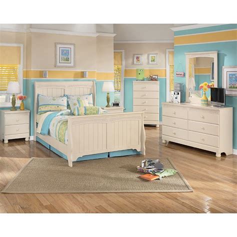 Discover our great selection of bedroom sets on amazon.com. Cottage Retreat Sleigh Bedroom Set Signature Design ...