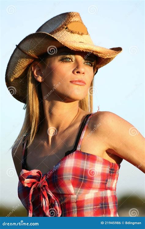 Cowgirl Piękny Headshot Zdjęcie Stock Obraz Złożonej Z Outdoors 21945986