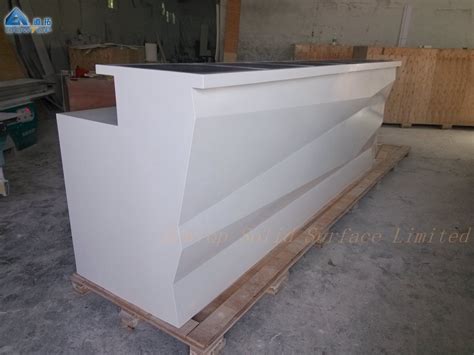 Diamond Geometric Pure White Luxury Bar Counter