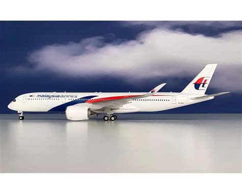 A complete review of the new malaysia airlines a350 from london to kuala lumpur. PHOENIX MALAYSIA AIRLINES AIRBUS A350-900 9M-MAB 1:200 ...