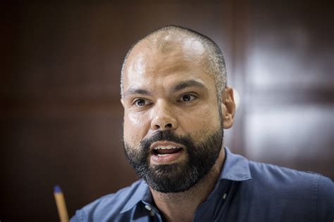 Bruno covas lopes (born 7 april 1980 in santos), most commonly known as bruno covas, is a brazilian lawyer, economist and politician, member of the brazilian social democracy party (psdb). Prefeito Bruno Covas vai proibir canudinhos plásticos na cidade de São Paulo - 18/02/2019 ...
