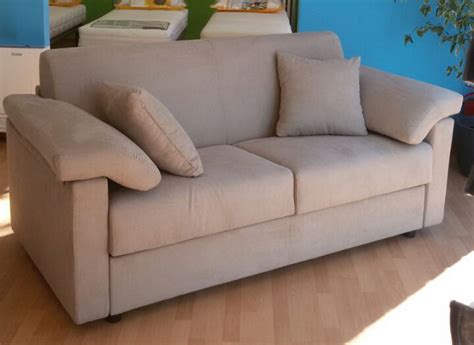 Il design di ogni divano moderno, in pelle o tessuto, raggiunge un particolare equilibrio di linee e volumi in una sintesi. Divano Letto Comodo Per Dormire