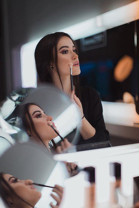 9 Impressive Mirror Photography Ideas To Try Yourself