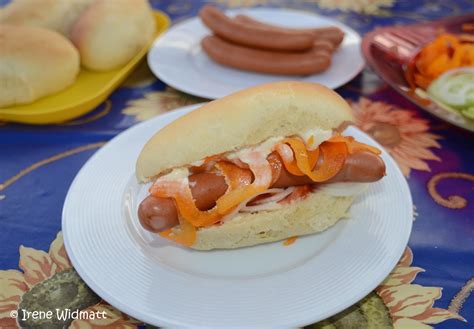 Hot Dog Würstchen hot dogs wiener w rstchen im br tchen mit r