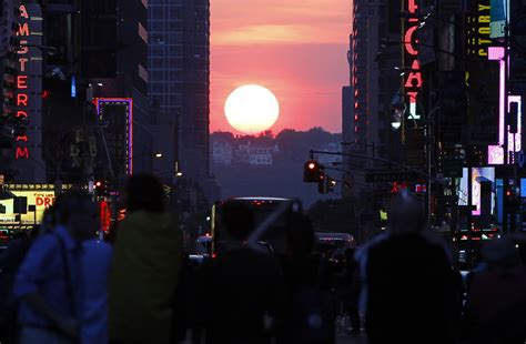 Manhattanhenge 2013 The Who What When Where And Why Of New Yorks