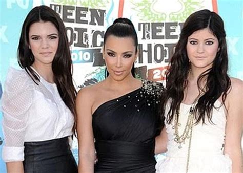 Kardashian Sisters Latest News Photos Videos On Kardashian Sisters