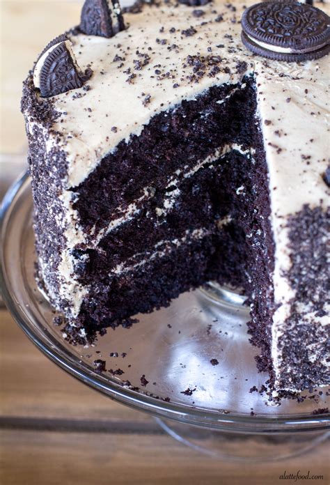 The oreo cake recipe is layers of moist chocolate sponge cake with oreo buttercream filling. Chocolate Peanut Butter Oreo Cake