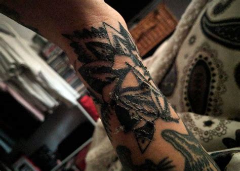 Give your tattoo at least 2 weeks to heal. How Long Does It Take For A Tattoo To Heal? (2021 Guide ...