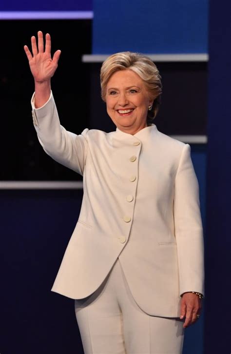 Hillary Clinton Delights With White Pantsuit At Final Debate