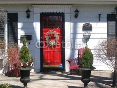 White house black trim red door. BLACK SHUTTERS RED DOOR