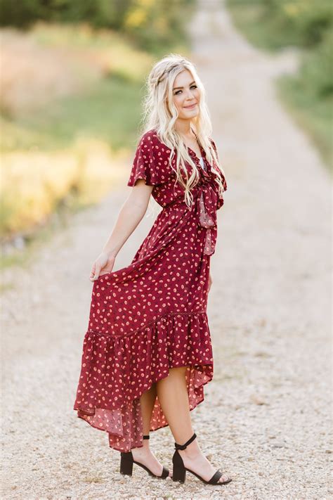 A Long Dress In The Summer Sun Makes For A Beautiful Portrait You Need A Long Flowy Dress For