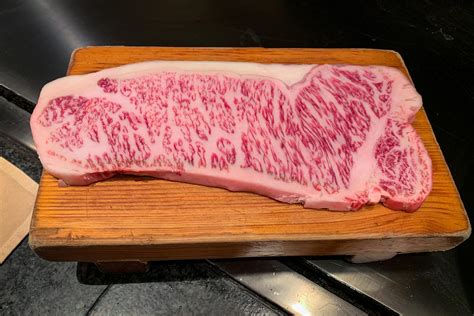 Insane Marbling On A5 Kobe Beef In Kobe Japan 🤤 Oc Rbeamazed