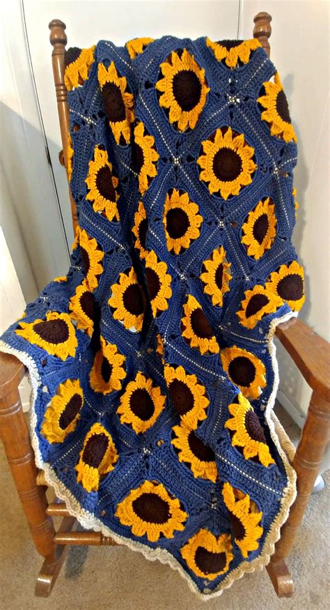 Sunflower Blanket/ sunflower afghan/ porch throw/ sunflower | Etsy | Crochet, Crochet sunflower ...