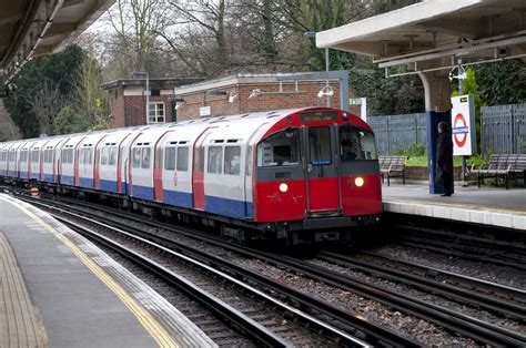 Become A Tube Driver London Underground Train Driver