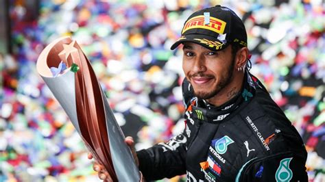 Hamilton colidera la clasificación de los pilotos con más mundiales de
