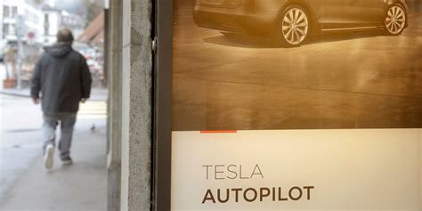 Police Arrest Tesla Driver Saying He Operated Car From Back Seat Wsj