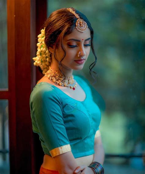 Tamil Hot Actress Pics