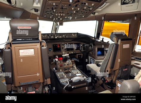 Boeing 777 Interior Hi Res Stock Photography And Images Alamy