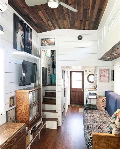 Amazing Tiny House Living Room Decor Ideas
