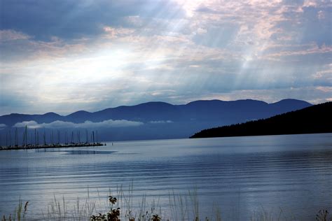 Secure payments, 24/7 support and a book with confidence guarantee Flathead Lake | Cabin Rentals