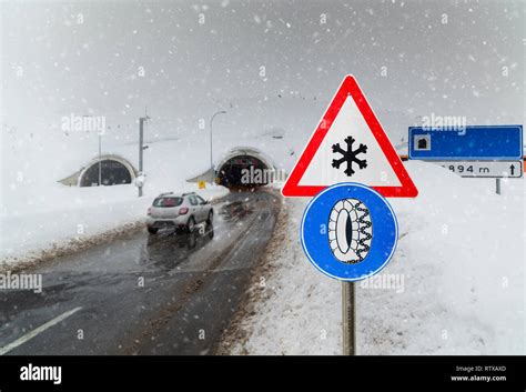 Winter Driving Icy And Slippery Roads Stock Photo Alamy