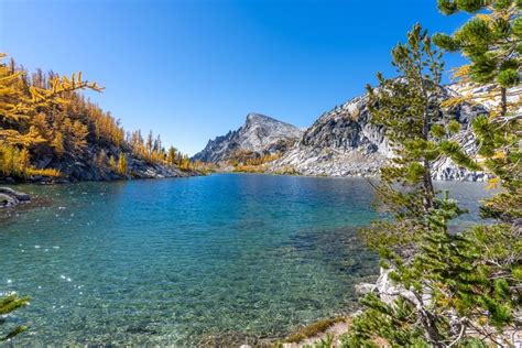 Day Hiking The Enchantments Full Walkthrough Trail Tips And Photos