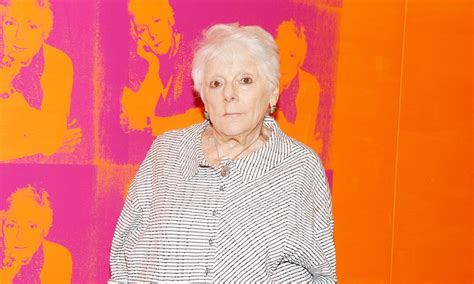 Pioneering Feminist Art Historian Linda Nochlin Dies Aged 86