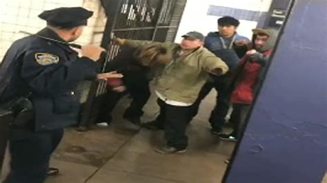 Video Shows 5 Men Fighting Lone Nypd Officer In Manhattan Subway Station No Charges Filed