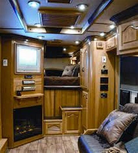 Awesome Ideas For Enclosed Cargo Trailer Camper Conversion 17