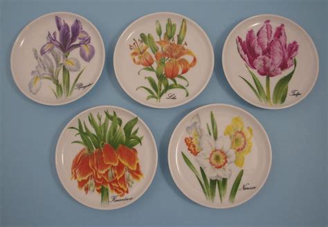 Kaiser W Germany Set Of 5 Porcelain Mini Decorative Floral Plates