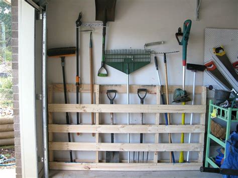 30 Thinks We Can Learn From This Small Garage Organization Home