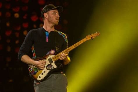 Newscoldplay In 2021 Coldplay Jonny Buckland Guitar Hero