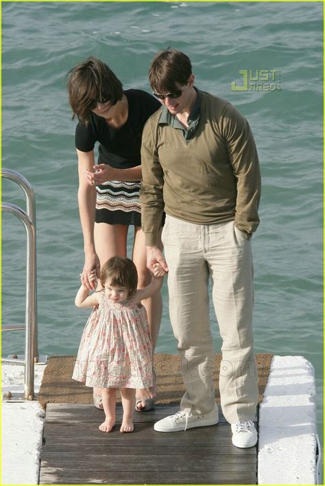 Tom Cruise Cradles Baby Suri Photo Celebrity Babies Katie Holmes Suri Cruise Tom