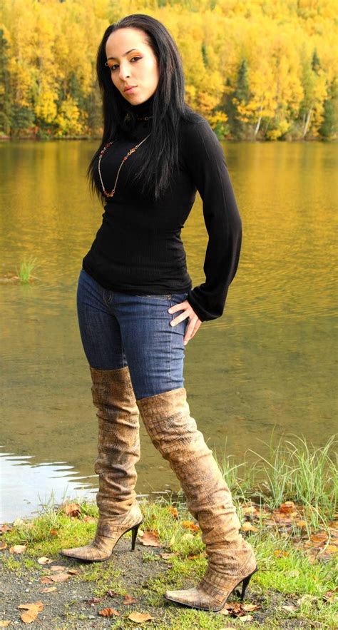 Pin By Mc Dee On Ordinary Women In Boots Jeans And Boots Hot Boots