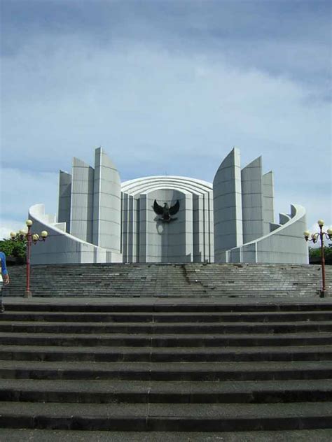 Tempat Bersejarah Di Jakarta Yang Cocok Untuk Liburan Keluarga My Xxx