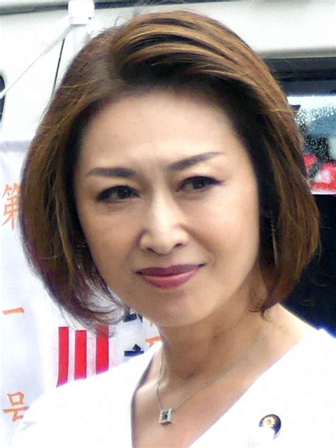 Look up in linguee suggest as a translation of じゅぎょう 三原じゅん子氏、ネット上での誹謗中傷に持論「政治家が批判 ...